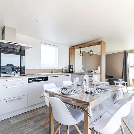 A 6 Dans Un Domaine Avec Piscine Chauffee Brétignolles-sur-Mer