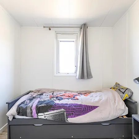 Chalet A 6 Dans Un Domaine Avec Piscine Chauffee Brétignolles-sur-Mer