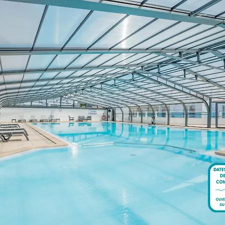 Chalé à 6 Dans Un Domaine Avec Piscine Chauffée *