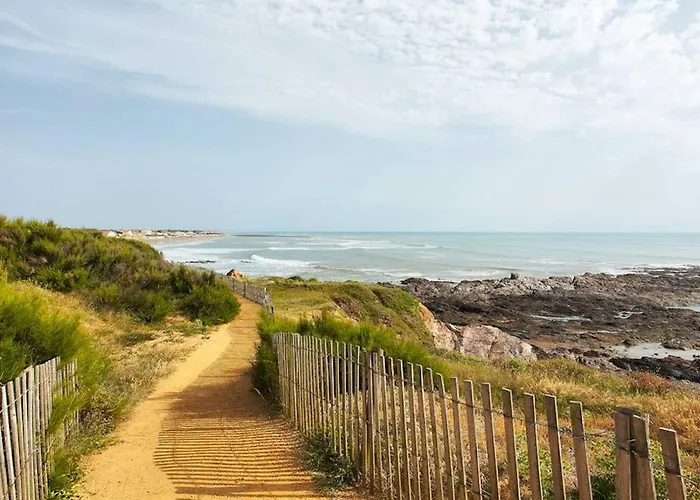 A 6 Dans Un Domaine Avec Piscine Chauffee Brétignolles-sur-Mer