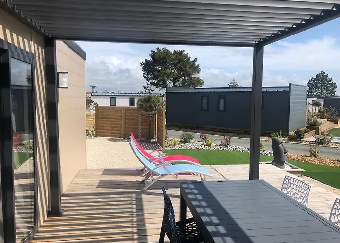 A 6 Dans Un Domaine Avec Piscine Chauffee Brétignolles-sur-Mer